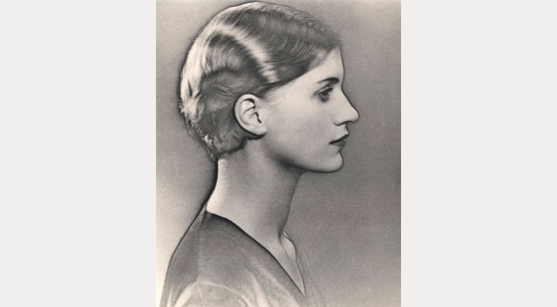 Solarized-portrait-of-Lee-Miller